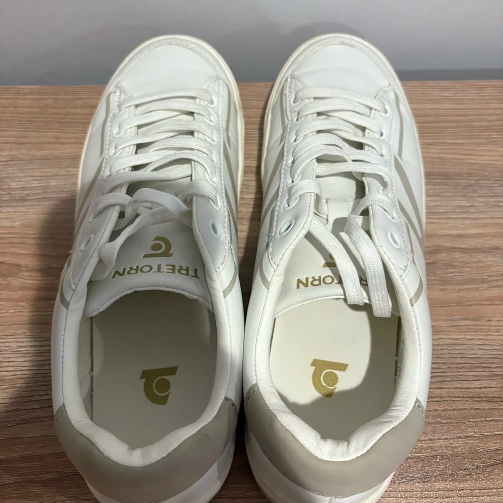 Tretorn Ladies Hopper White Sneakers size 8.5‎